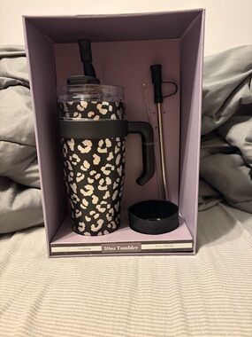 New 30 oz Tumbler Set